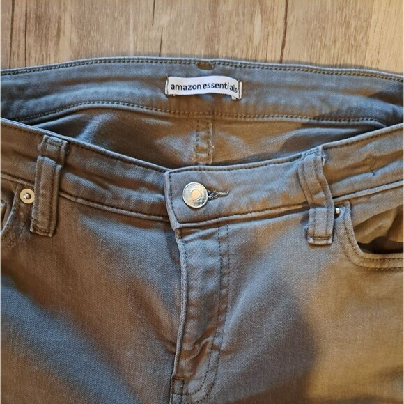 Amazon Essentials khaki green skinny jeans, slight stretch womens size 10 short - Picture 2 of 8